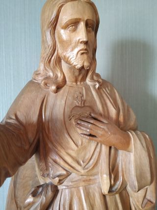 55,5 cm. Cristo Sagrado Corazón de madera