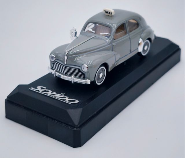 PEUGEOT 203 TAXI REF. 4557 1/43 SOLIDO