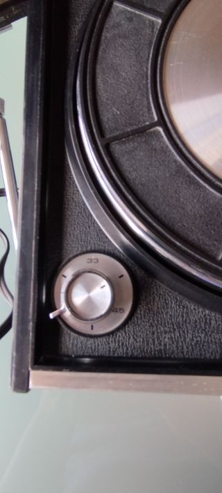 Tocadiscos con Radio VINTAGE