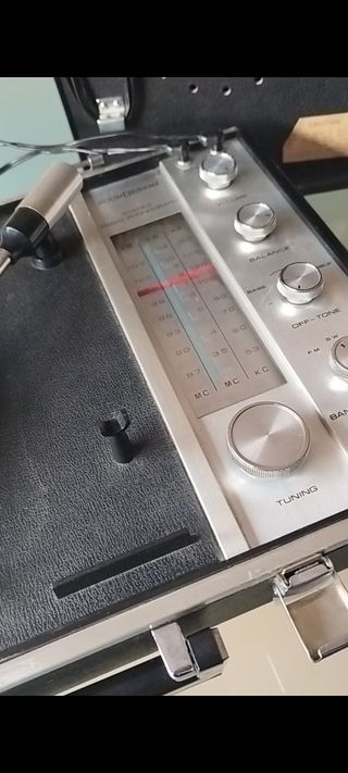 Tocadiscos con Radio VINTAGE