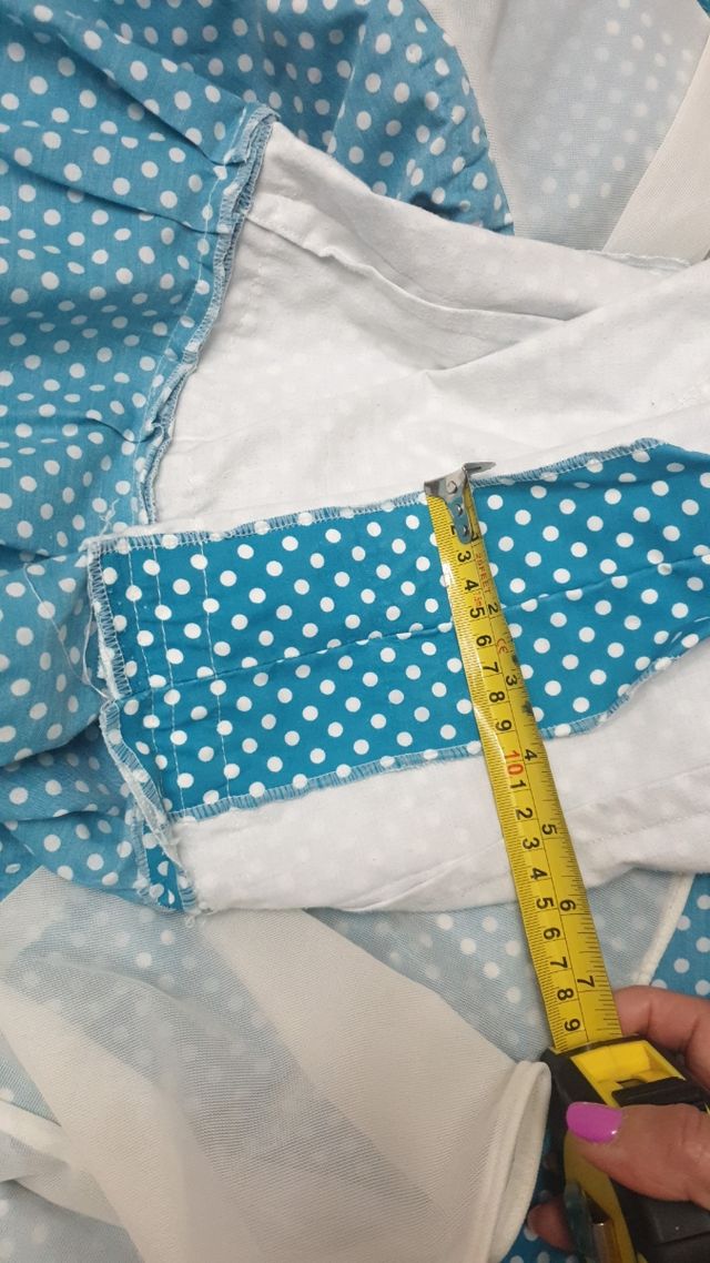 bata rociera o traje de flamenca