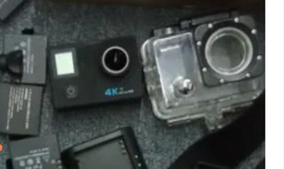 Camara tipo GoPro con pantalla accesorios