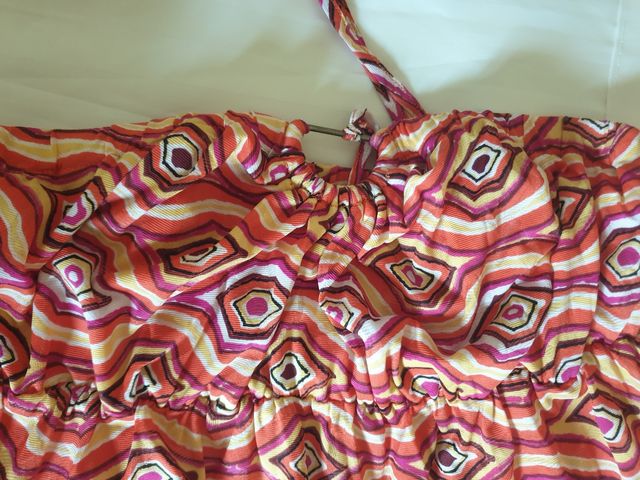 Vestitino a fascia con laccetti. Made in Italy