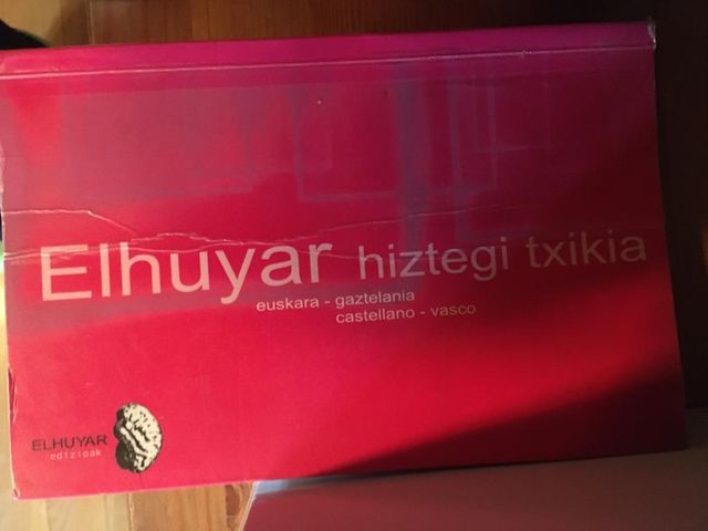 Diccionario Euskera Ehluyar hiztegi txikia