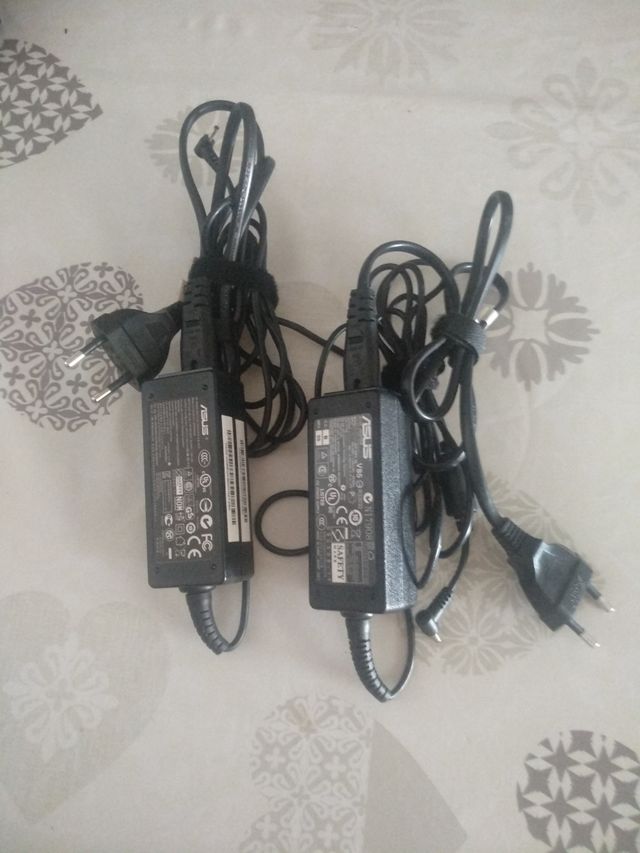 Cargador de portátil 10€ unidad