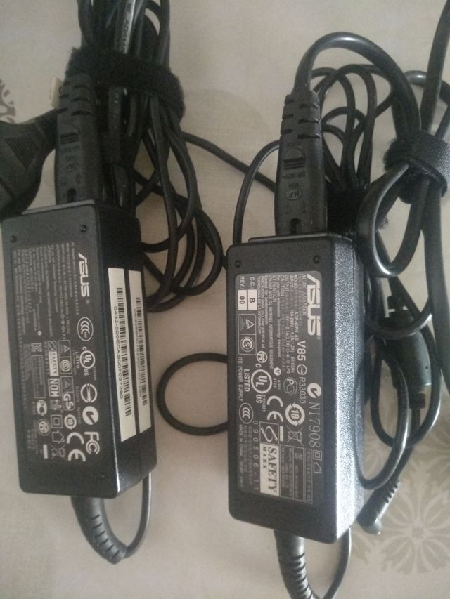 Cargador de portátil 10€ unidad