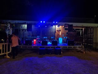 Alquiler equipo sonido, iluminación.