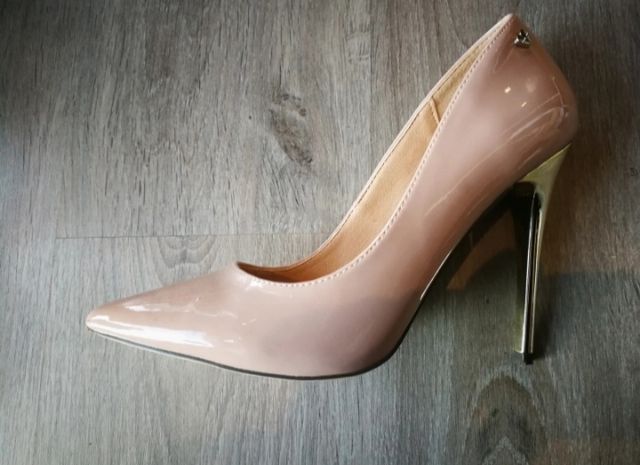 Scarpe con tacco alto Motivi