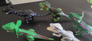 Dinosaurio de Lego. Un dinosaurio cuesta 10 euros.