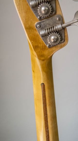 replica fender bass 51