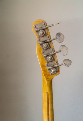 replica fender bass 51