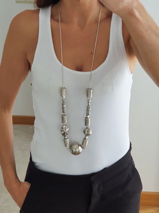 Collar largo plateado