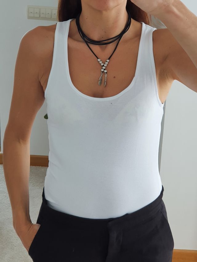 Collar tipo chocker plumas