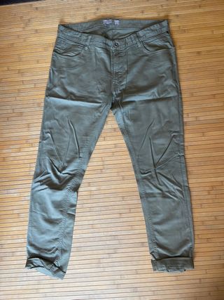 Pantalón Zara caqui 
