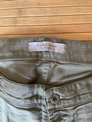 Pantalón Zara caqui 