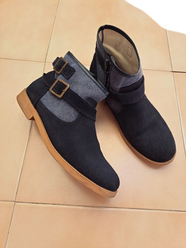 Botitas azul marino 38 de piel y tela.