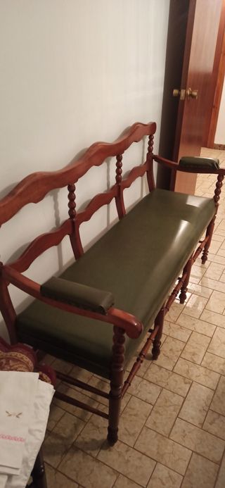 Banco de madera antiguo