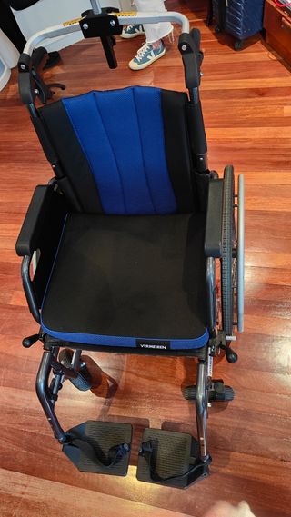 Kit para dependientes: Grúa, colchón, sillas, mesa