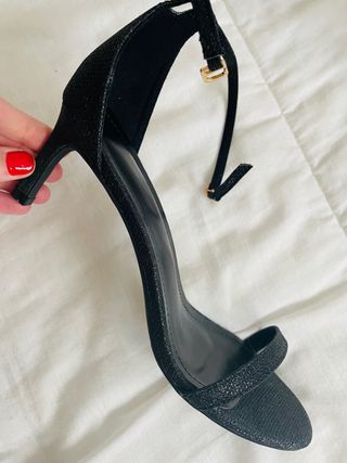 Sandalias con tacón bajo