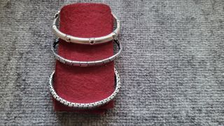 LAS TRES 15 EUROS. PULSERAS DE ACERO.