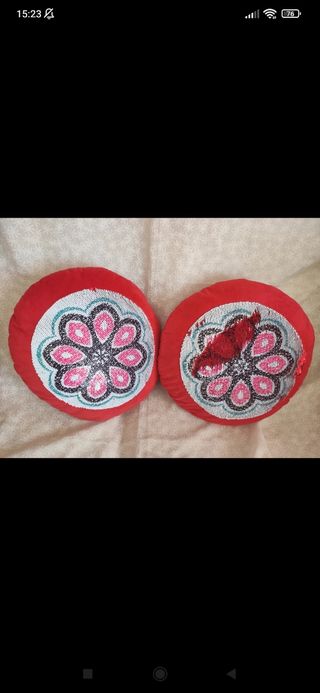 2 cojines redondos
