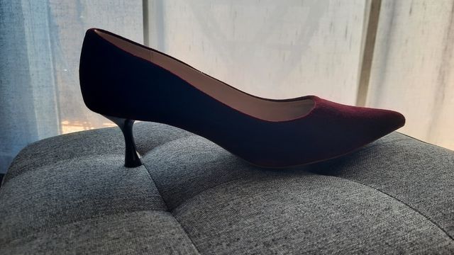 zapatos de tacon, color granate, talla 38