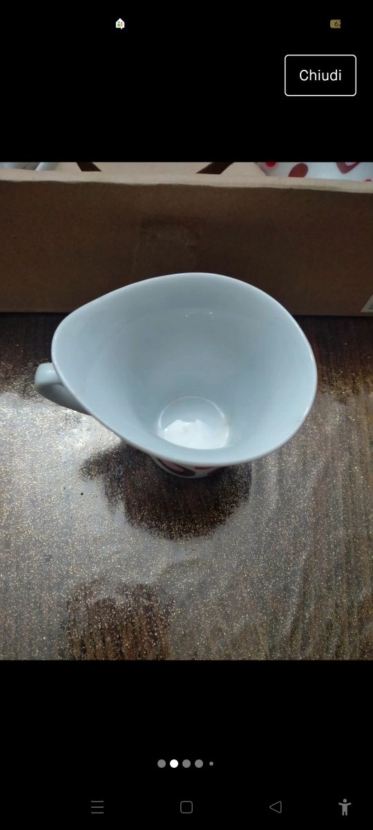 set piattini e tazzine da caffè forma ovale