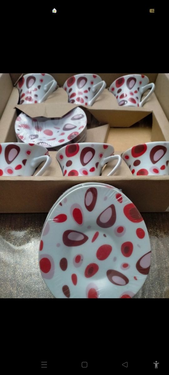 set piattini e tazzine da caffè forma ovale