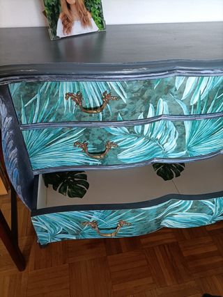 restauró muebles antiguos