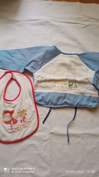 Lote guardapañales y baberos