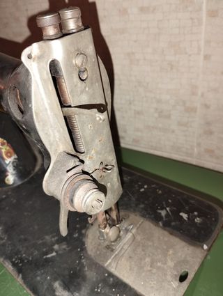 Maquina de coser antigua