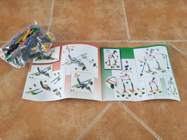 Juego de construcción de robots