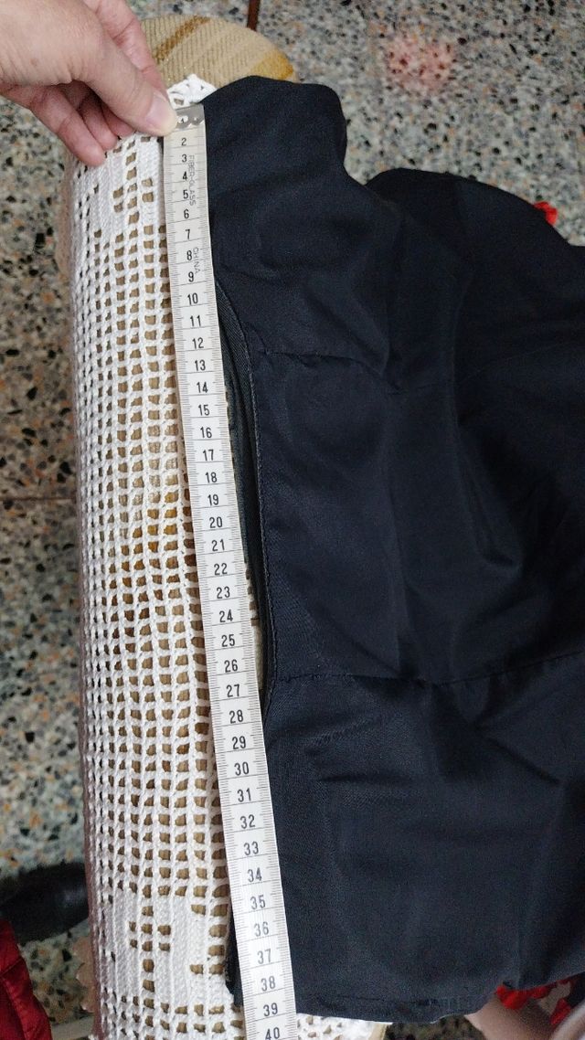 Vendo falda de sevillana y pañueleta