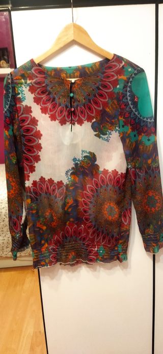 Blusa Desigual talla S