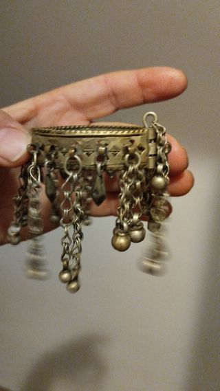 Antigua tobillera india.