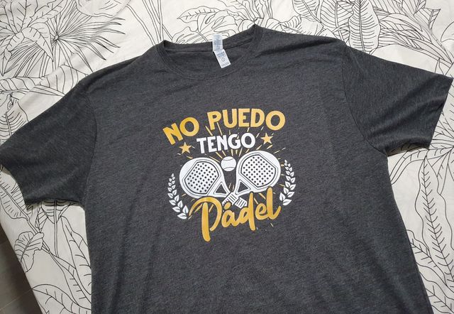 camiseta manga corta no puedo tengo padel. NUEVA