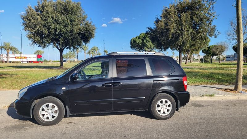 KIA Carnival 2008 - foto 1
