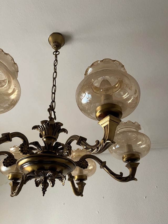 Lámpara de araña antigua