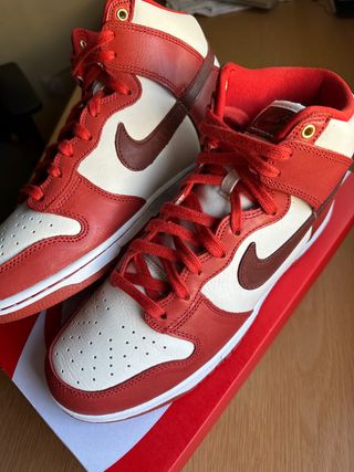 Nike Dunk High LXX Cinnabar