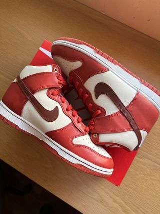 Nike Dunk High LXX Cinnabar