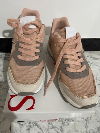 Zapatos de mujer Guess