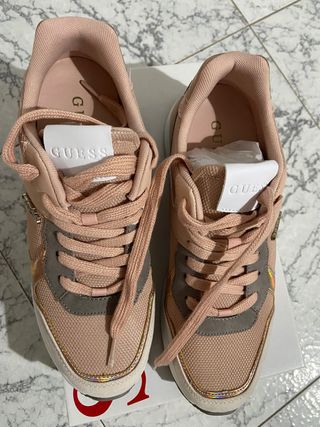 Zapatos de mujer Guess