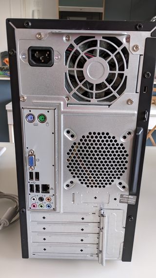 Ordenador de sobremesa Emachines ET1840 (ACER)