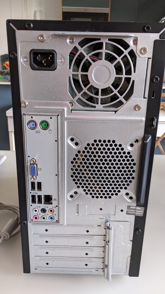 Ordenador de sobremesa Emachines ET1840 (ACER)