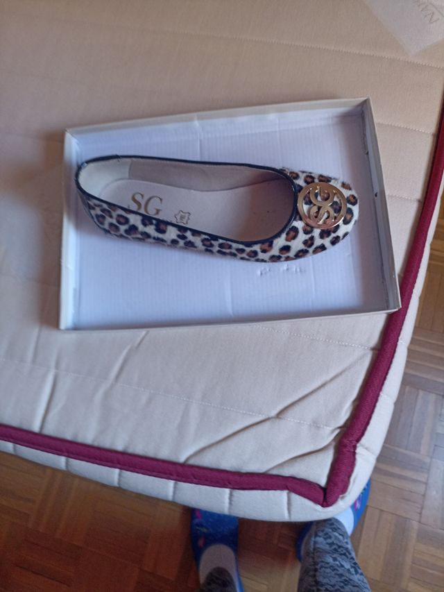 manoletina con adorno