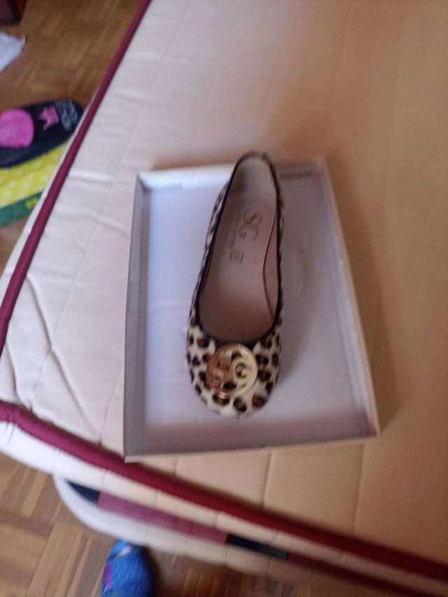 manoletina con adorno