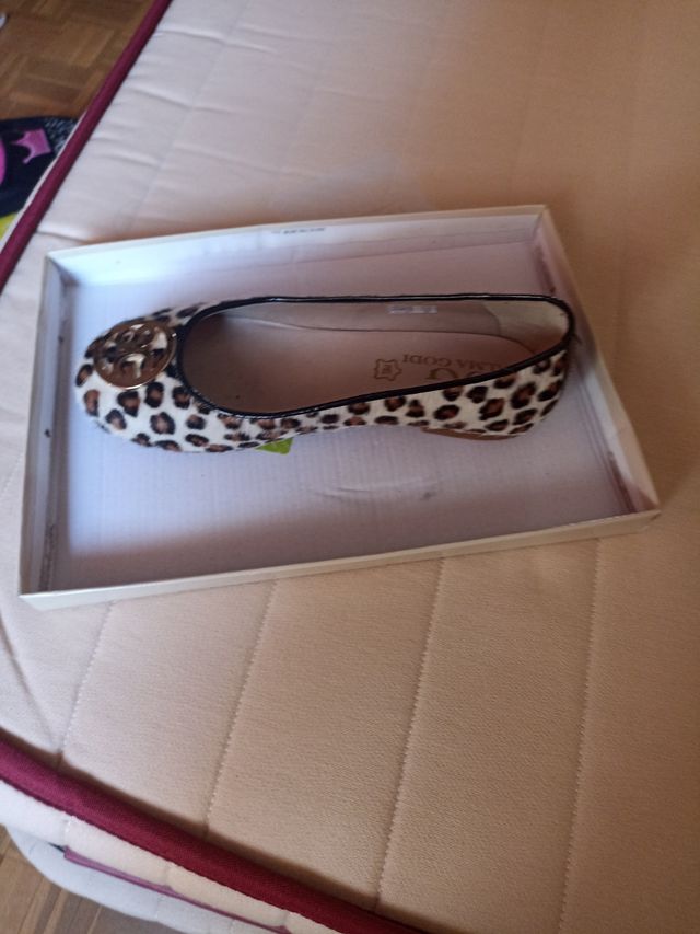 manoletina con adorno