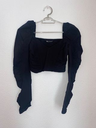 Top cropped frunces