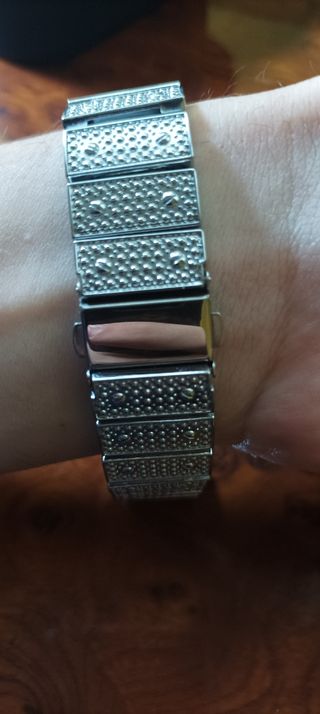 Reloj color plata con diamantes