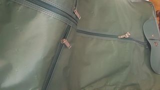 perchero portátil. ideal para que trasporte ropa.